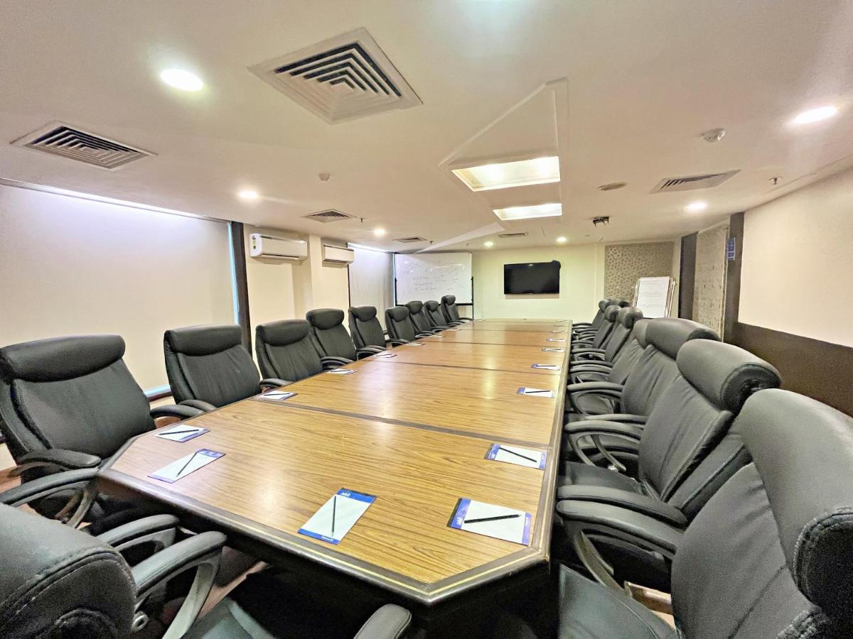 The Grand Orion - Kailash Colony New Delhi Extérieur photo