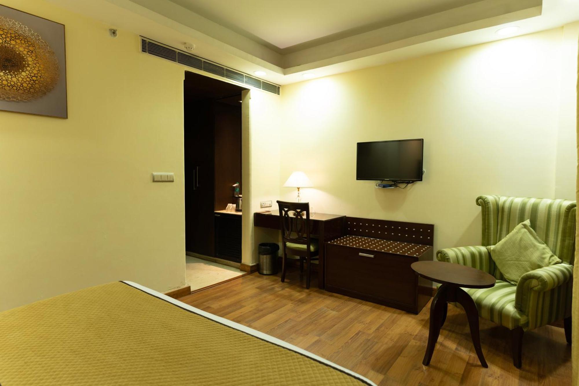 The Grand Orion - Kailash Colony New Delhi Extérieur photo