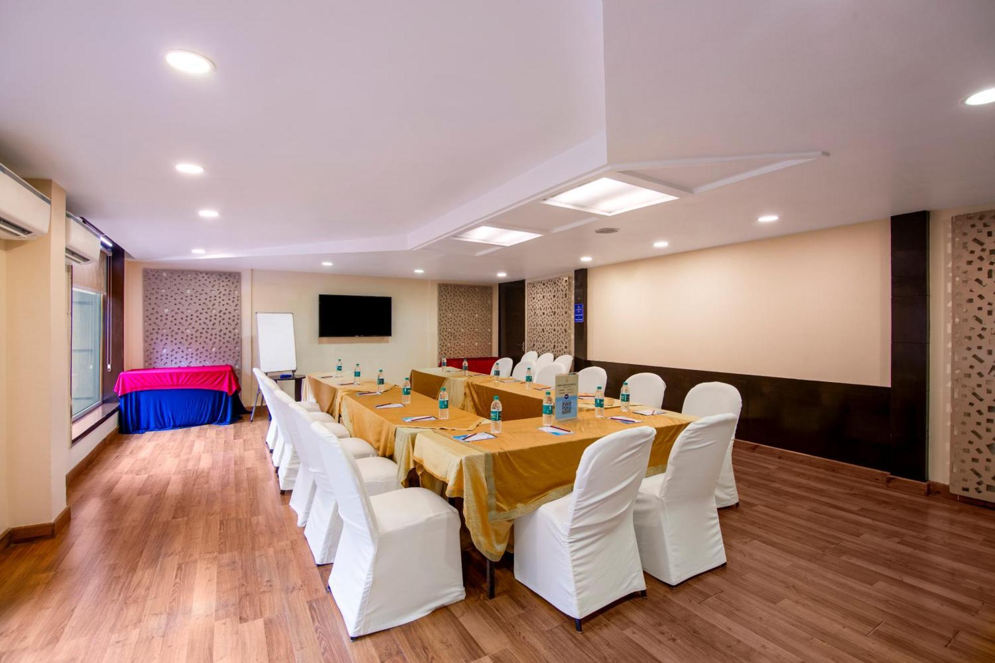 The Grand Orion - Kailash Colony New Delhi Extérieur photo