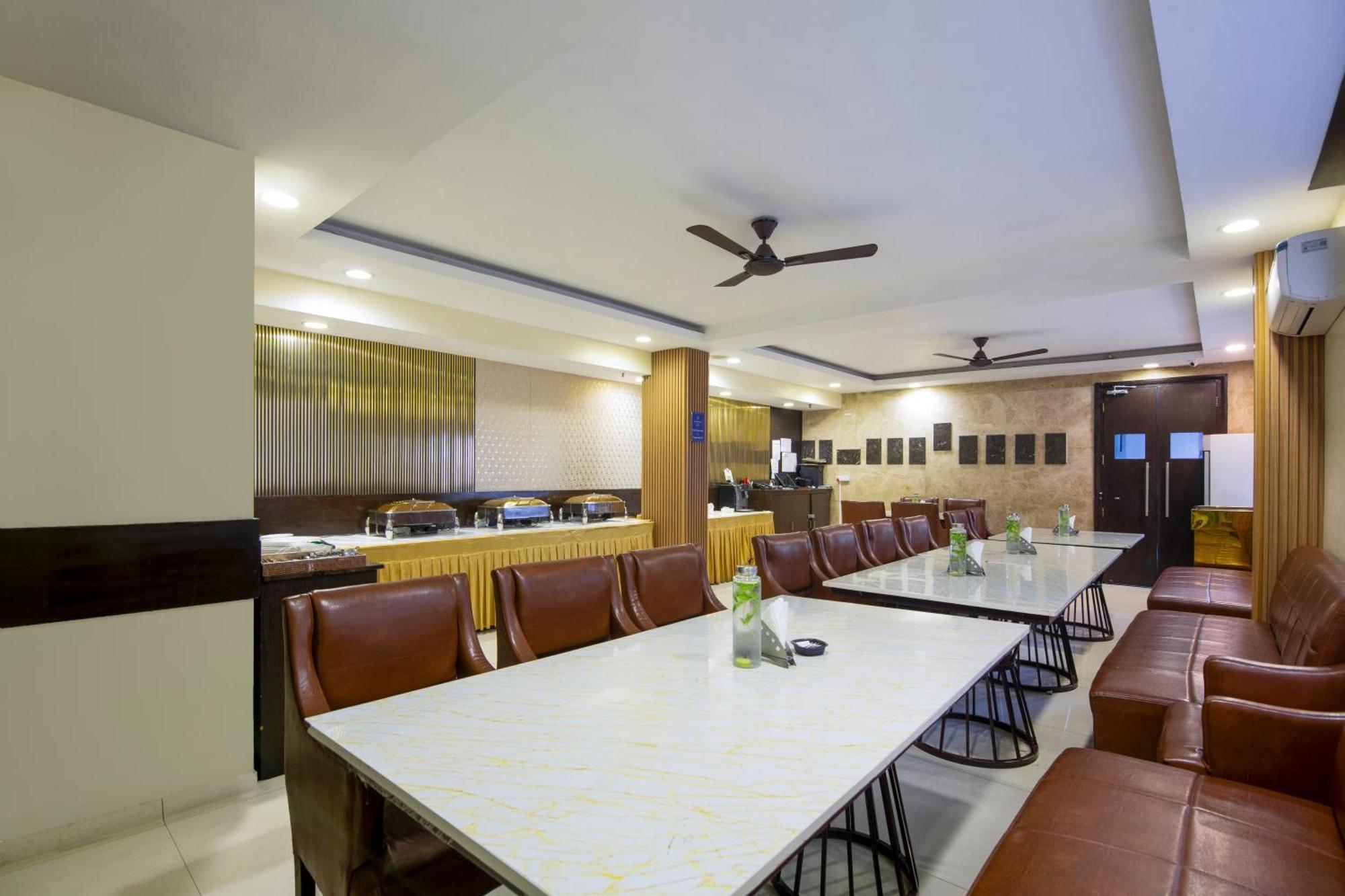 The Grand Orion - Kailash Colony New Delhi Extérieur photo